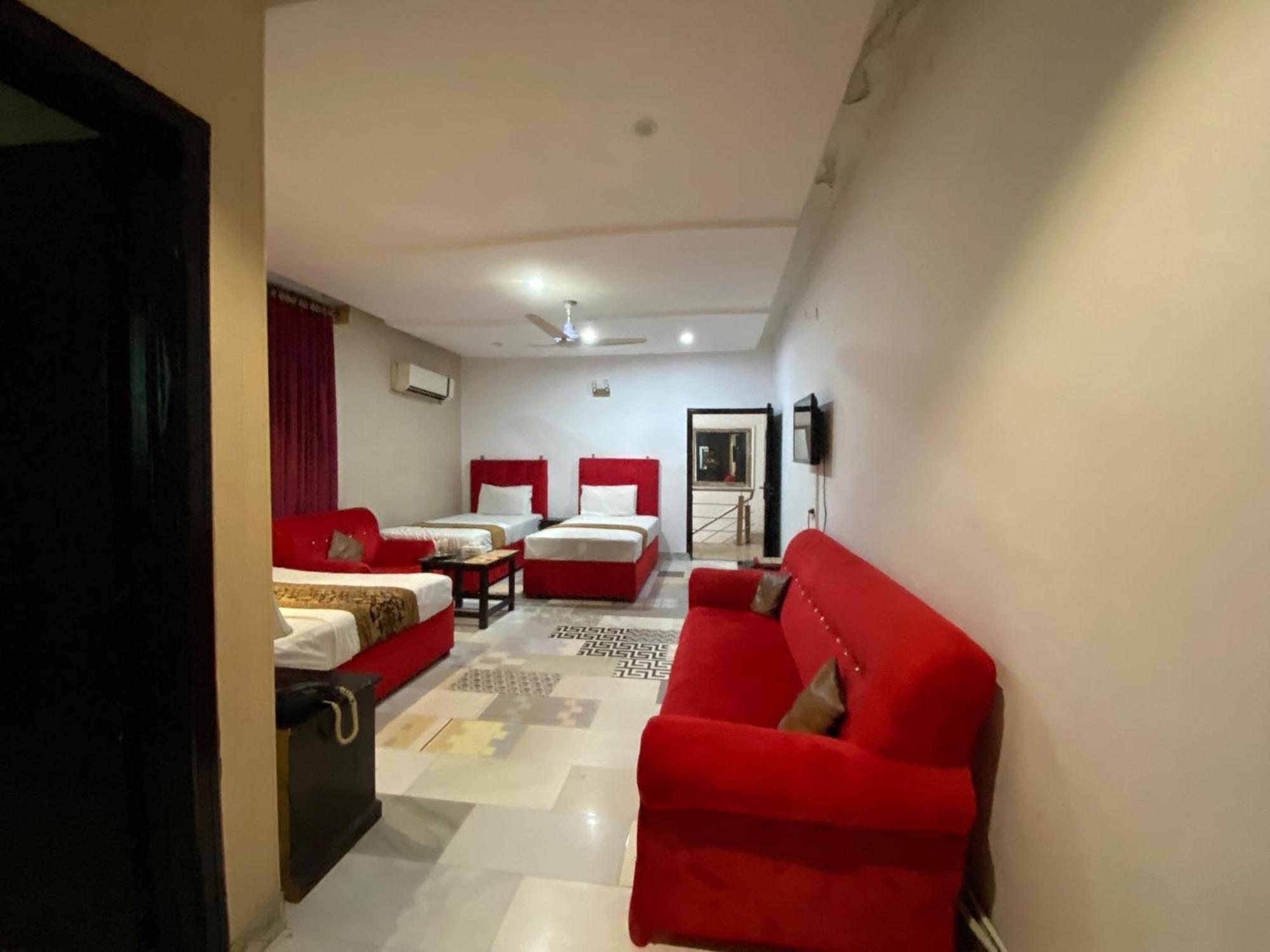 Hotel Tulip Inn, Gulberg Lahore Exteriér fotografie