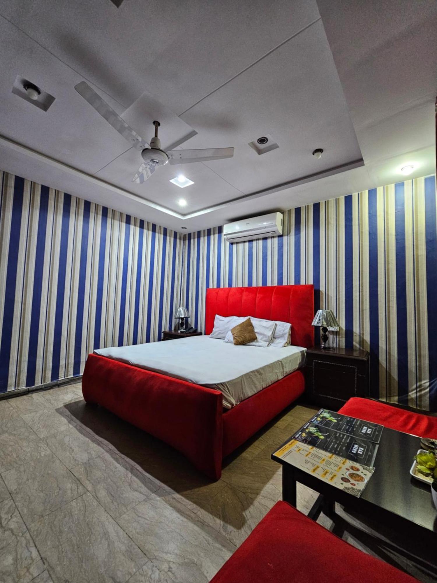 Hotel Tulip Inn, Gulberg Lahore Exteriér fotografie