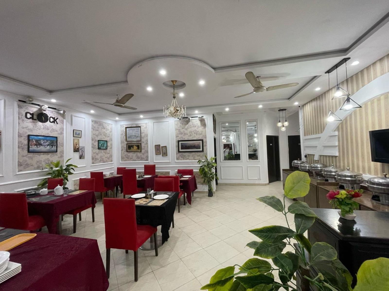 Hotel Tulip Inn, Gulberg Lahore Exteriér fotografie